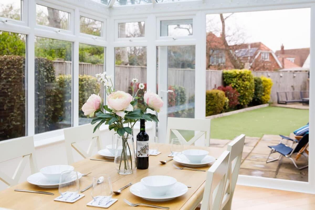 Modern & Stylish Seaside Family Home Chichester Exterior photo